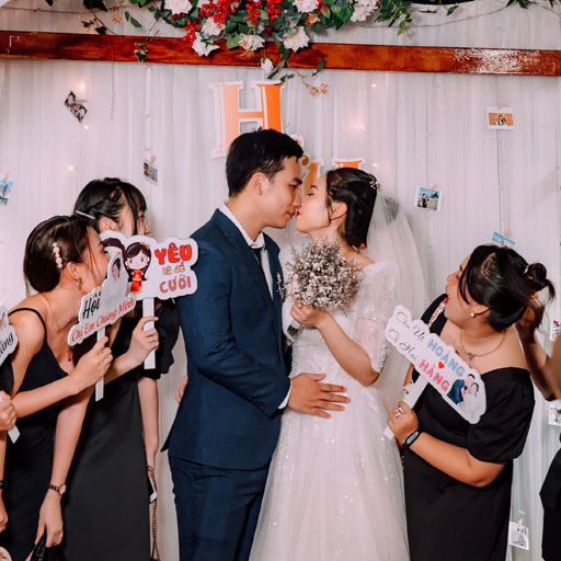 Nhà Hàng Thạc Hương